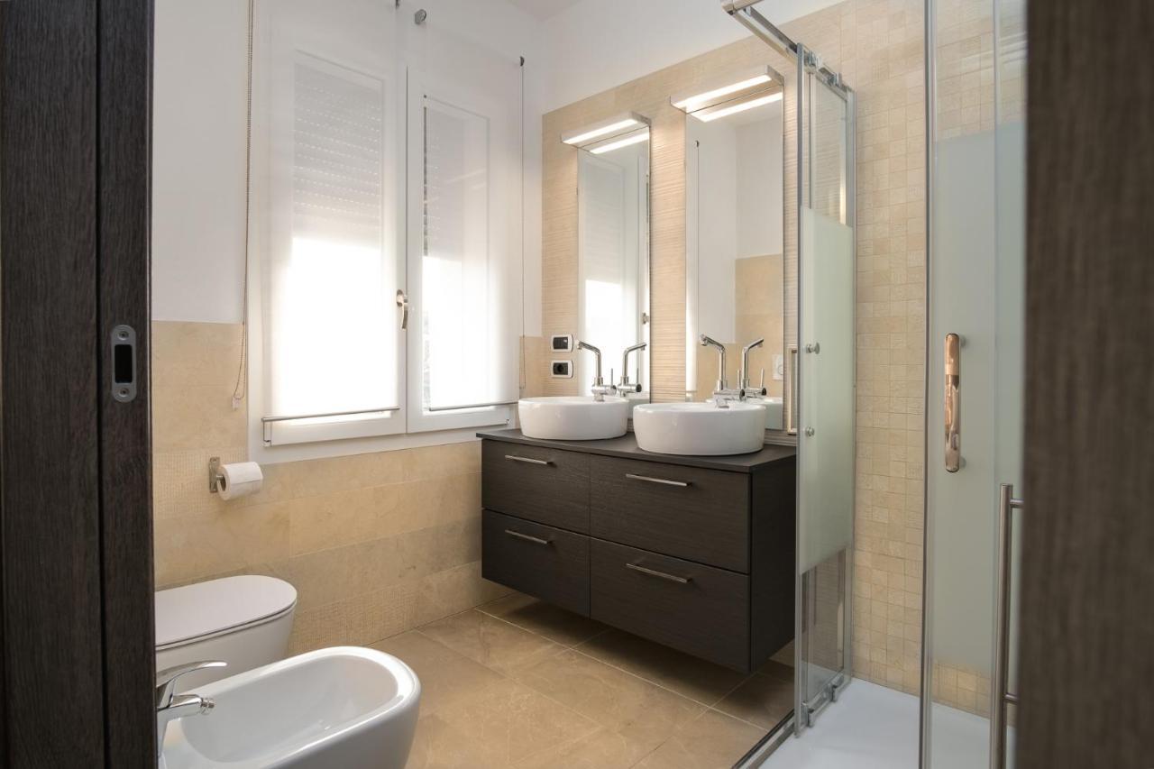 The White Building - Rooms Costermano Εξωτερικό φωτογραφία